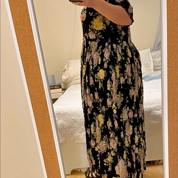 rose pattern dress - Picture 3 of 6